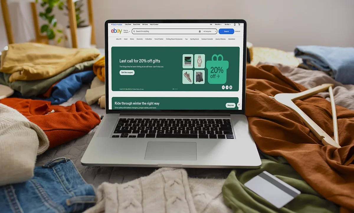 Packaging and Shipping Station